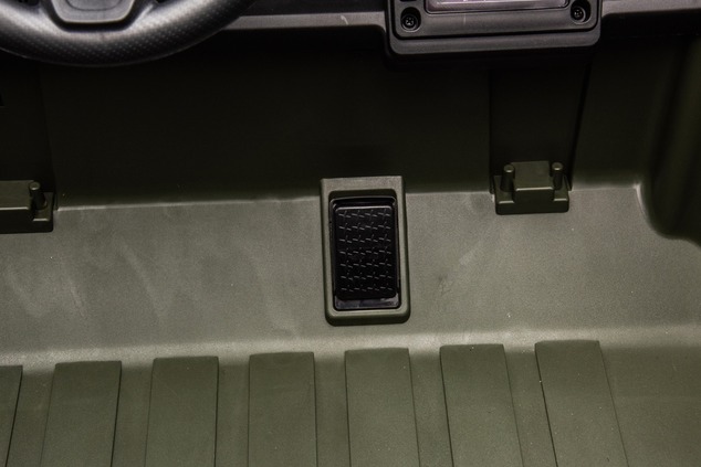 Elektrické autíčko Toyota FJ Cruiser XXL s pohonom 4x4, licencované (Dvojmiestne), zelené,