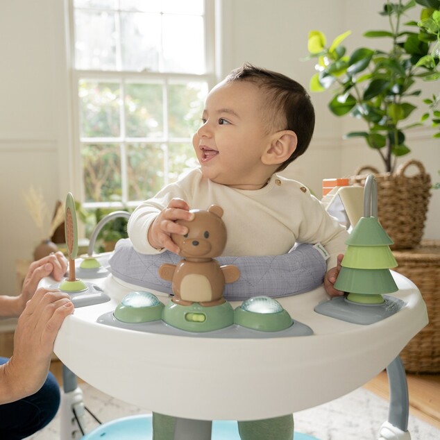 INGENUITY Centro attivo 2in1 Spring &amp; Sprout™ 6m+ fino a 11 kg