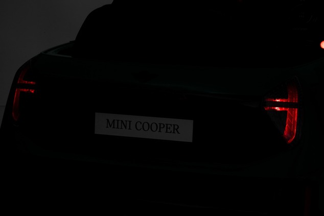 Elektrické autíčko BMW Mini Cooper 12V, zelené, USB Vstup s Bluetooth pripojením na MP3 Pr