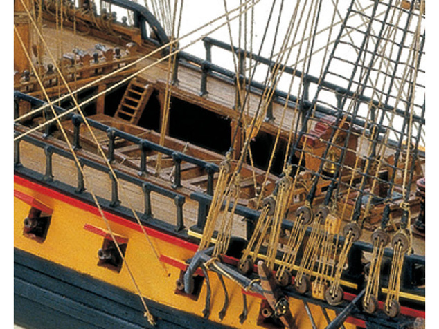 MAMOLI HMS Surprise 1796 1:75 kit