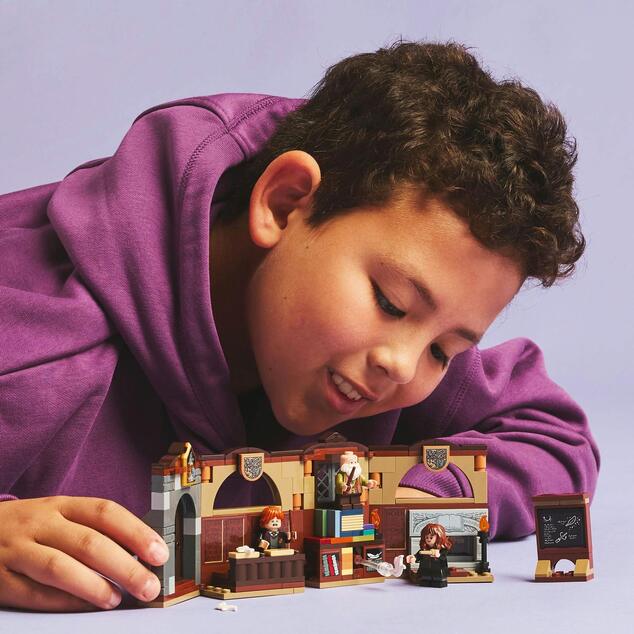 LEGO® Harry Potter™ 76442 Rokfortský hrad: Hodina čarovania