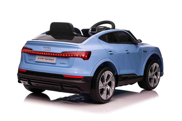 Elektrické autíčko Audi E-tron Sportback 12V, modré, široké jednomiestne sedadlo