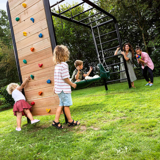BERG PlayBase Climbing wall