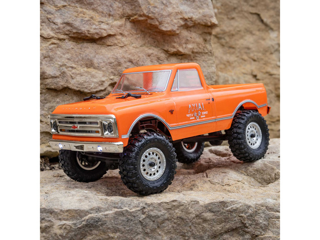 Axial SCX24 Chevrolet C10 1967 1:24 4WD RTR čierny
