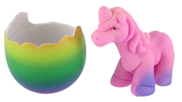 Schlüpfendes und wachsendes Einhorn im Ei