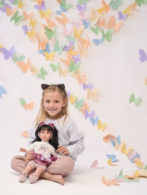 Llorens 54048 GRETA - realistická bábika s mäkkým látkovým telom - 40 cm