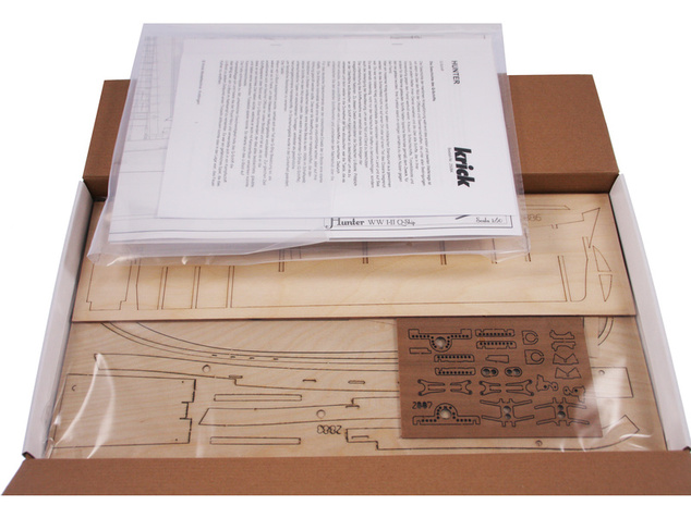 AMATI HMS Hunter škuner 1:60 kit