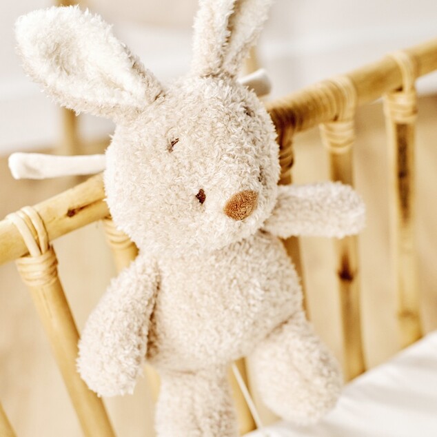 NATTOU Plüss játék zenélő Teddy nyuszi 24 cm
