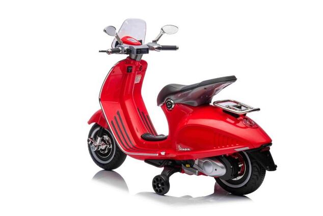 Elektrická motorka Vespa 946 aj so spätným chodom, červené, s pomocnými kolesami