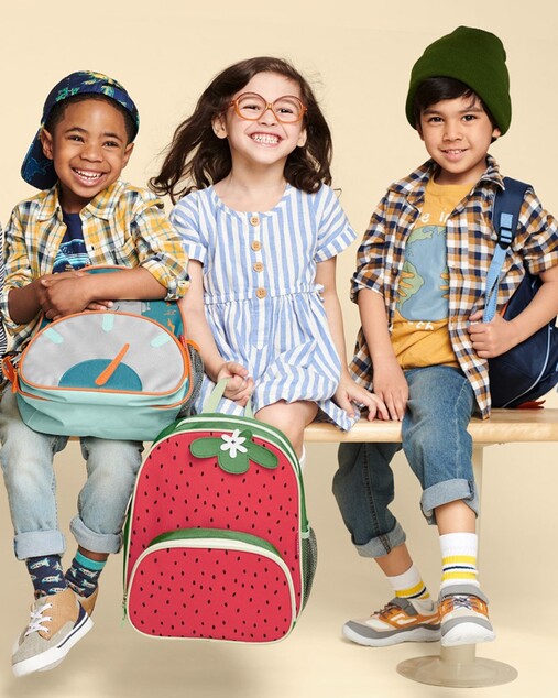SKIP HOP Spark Style Batôžtek do škôlky Jahoda 3+