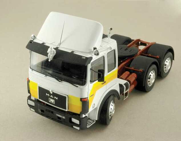 Model Kit truck 0756 - MAN 26.321 FORMEL SIX (1:24)