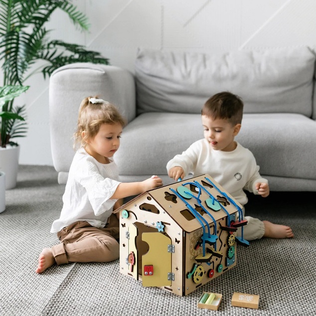 BusyKids Activity board Căsuță Mini