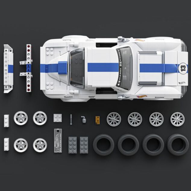 Mega Hot Wheels prémiová edice - Corvette
