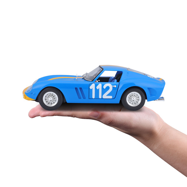 Bburago 1:24 Ferrari Racing Model KIT - stavebnica GTO 250 Blue