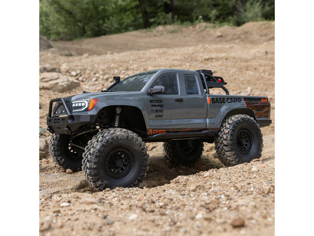 Axial SCX10 III Base Camp 4WD 1:10 RTR sivý