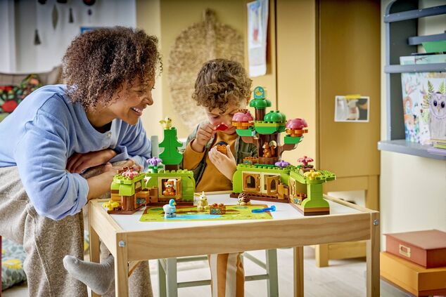 LEGO® DUPLO®10480 Les plný objavov s divokými zvieratkami