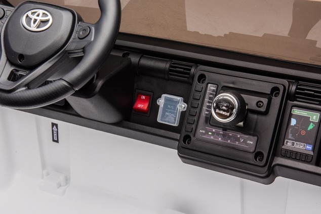 Elektrické autíčko Toyota FJ Cruiser XXL s pohonom 4x4, licencované (Dvojmiestne), biele,
