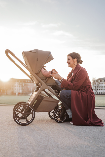 Easywalker Kočík kombinovaný Zoey Pure Black