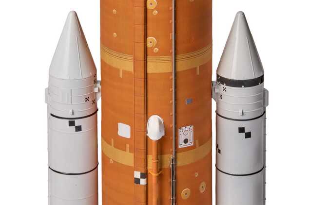 Plastic ModelKit Weltraum 03760 - NASA Artemis Space Launch System (SLS) (1:144)