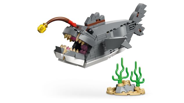 LEGO® Creator 3 v 1 31381 Divoký žralok a truhlica s pokladom