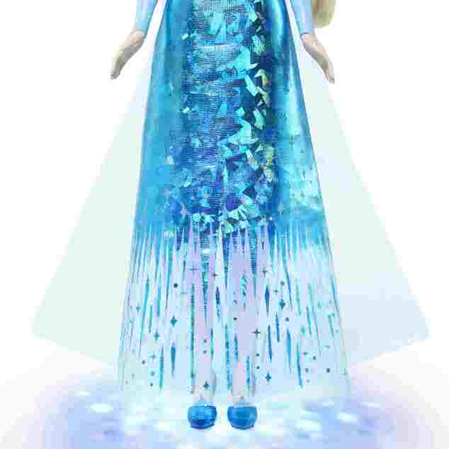 Mattel Frozen bambola Elsa che canta in inglese con luce