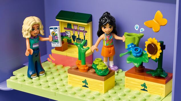 LEGO® Friends 42697 Kreatívny kufrík s domčekom pre bábiky