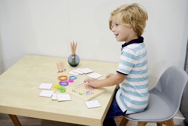 Montessori Geometrická doska
