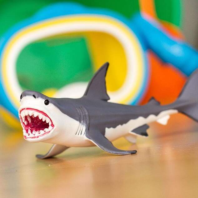 Safari® Megalodon dinosaurus