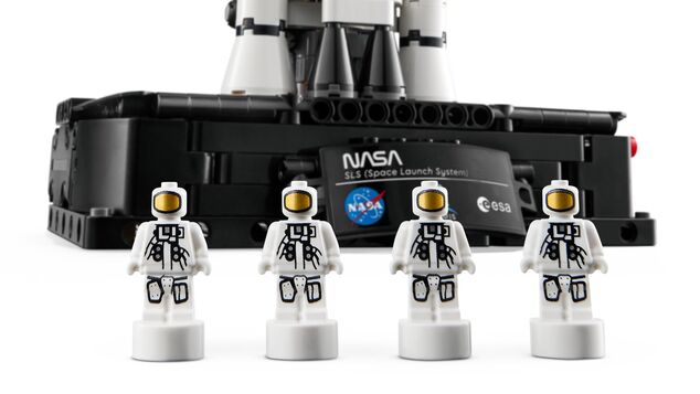 LEGO® Technic 42221 NASA Artemis Space Launch System Rakete