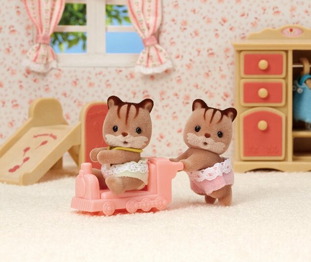 Sylvanian Families Gemelos Ardillas de Avellana