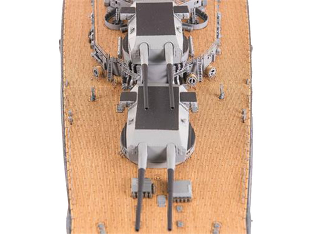 AMATI Bismarck 1939 1:200 kit