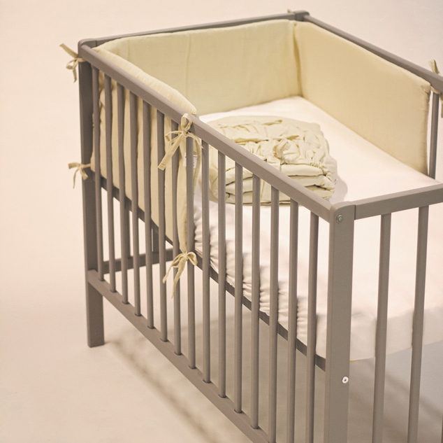 PETITE&amp;MARS Mantinel ochranný do postieľky TILLY Light Beige 180 cm