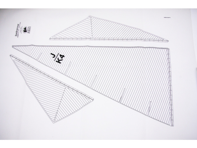 Barca a vela AMATI Endeavour 1934 1:80 kit con scafo finito