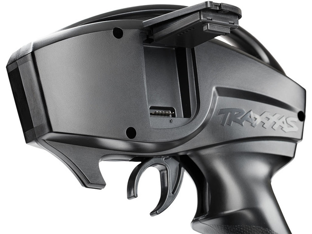 Traxxas Nitro Revo 1:8 s BlueTooth RTR zelené