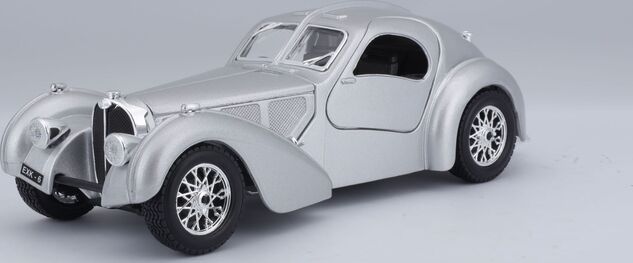 Bburago 1:24 Bugatti Atlantic Silber