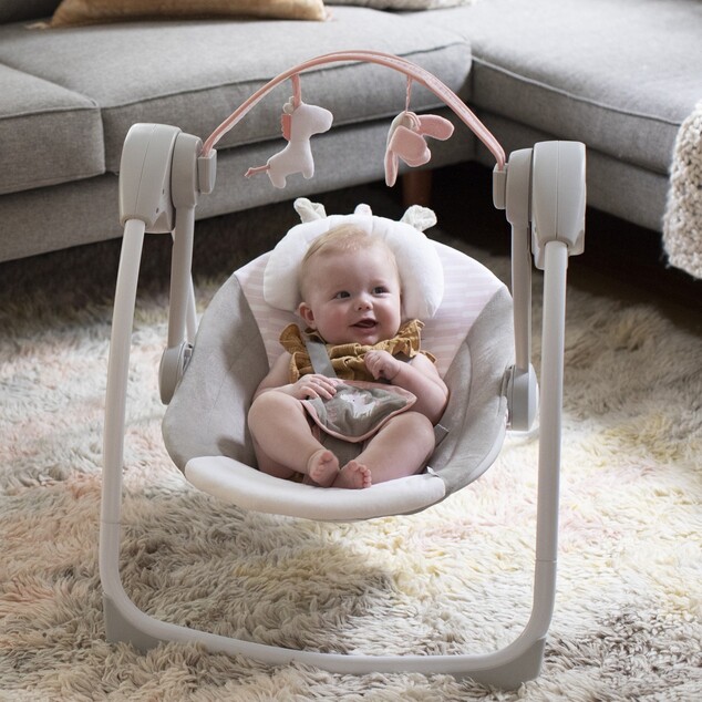Hojdačka s melódiou Flora the Unicorn™ 0m+, do 9kg