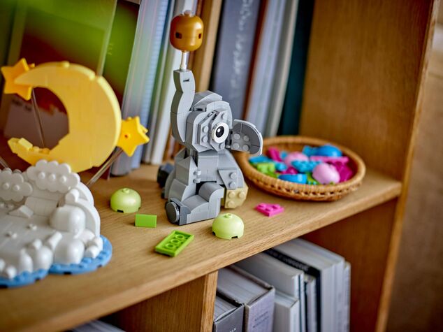 LEGO® 40814 Slonie mláďa na oblohe