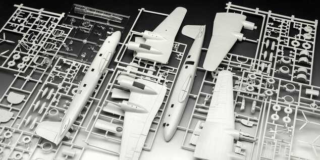 Plastic ModelKit letadlo 03777 - Focke-Wulf Fw 200 C-5/C-8 Condor (1:72)