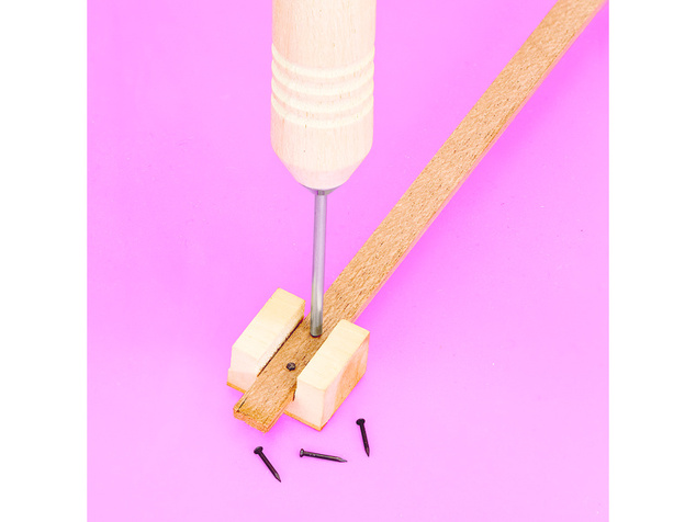 Modelcraft zatĺkač klincov, oceľové klince 0,7x6mm (100ks)