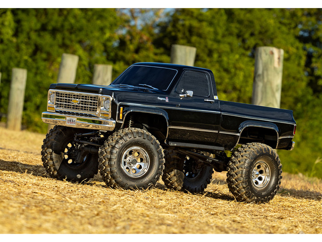 Traxxas TRX-4 Chevrolet K10 1979 1:10 RTR strieborný