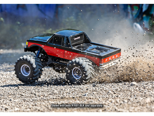Traxxas X-Maxx MT 8S 1:5 4WD RTR bez karosérie