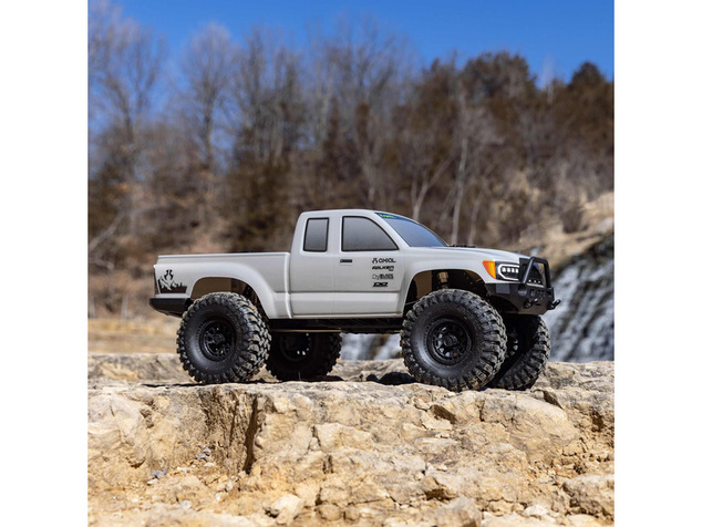 Axial SCX10 III Base Camp 4WD 1:10 RTR sivý
