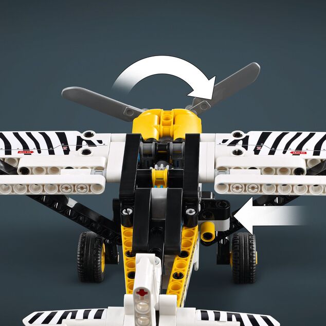 LEGO® Technic 42198 Letadlo do vzdálených oblastí
