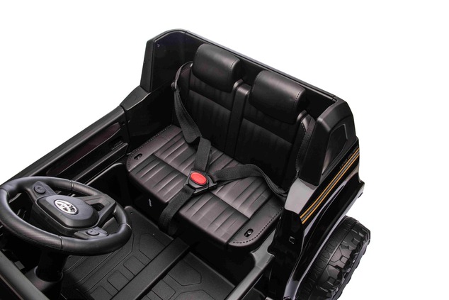 Elektrické autíčko Toyota Landcruiser 12V, čierne, široké jednomiestne sedadlo, 2,4 GHz di