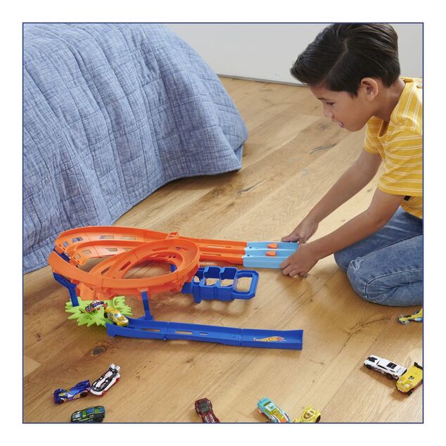 Hot Wheels Dráha s extra zákrutou