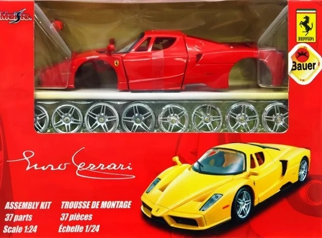 Maisto -  Ferrari Assembly line, Enzo Ferrari, RED, window box, 1:24