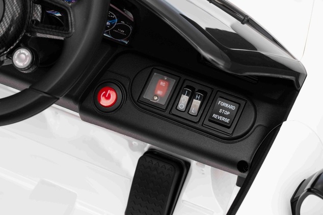 Elektrické autíčko RUF GT 12V, biele, Otváracie dvere, 2.4 GHz diaľkové ovládanie, LED sve