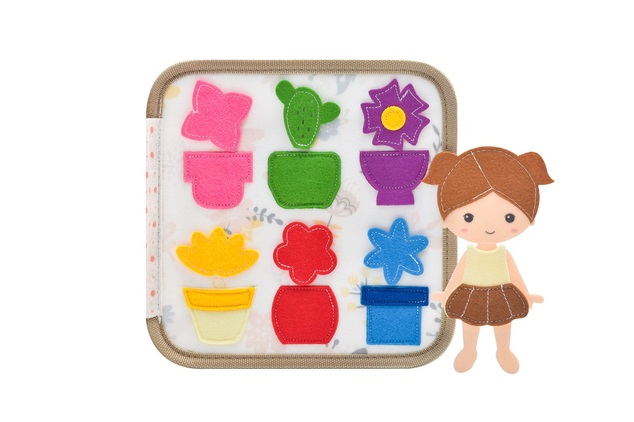 2Kids Toys Libro sensoriale busy Casa con bambola