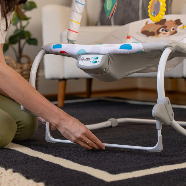 BABY EINSTEIN Lehátko hudobné vibrujúce Dean's Discovery Spot™ 0m+ do 9kg