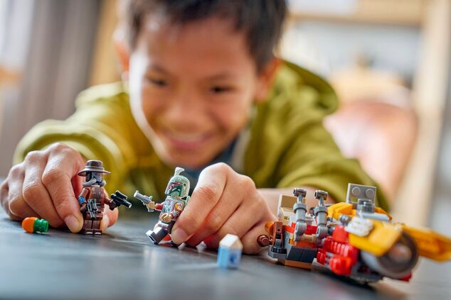 LEGO® Star Wars™ 75437 Cobb Vanth a jeho spíder
